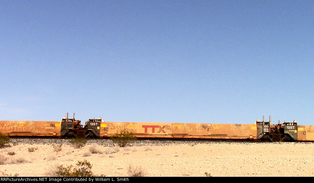 WB Empty Well Car Frt at Erie NV -29